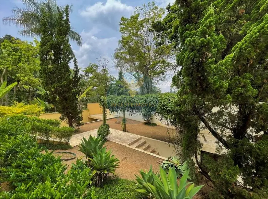 Casa com 4 quartos à venda, 648m2 em Granja Viana, Cotia - SP - imagem 5 Foto 5 de Casa com 4 quartos à venda, 648m2 em Granja Viana, Cotia - SP