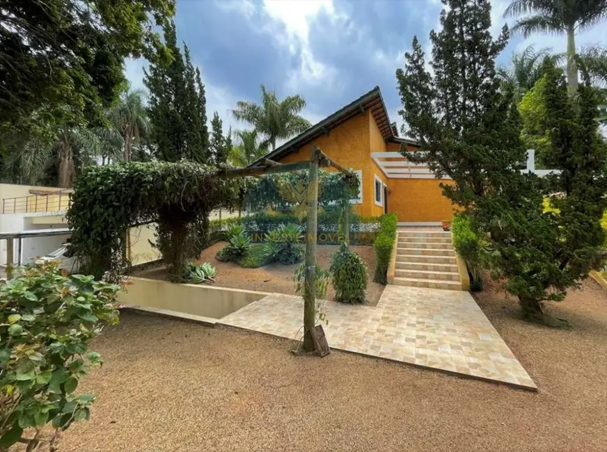 Casa com 4 quartos à venda, 648m2 em Granja Viana, Cotia - SP - imagem 4 Foto 4 de Casa com 4 quartos à venda, 648m2 em Granja Viana, Cotia - SP