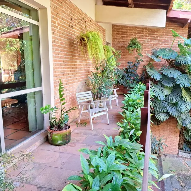 Casa de Condomínio com 3 quartos à venda, 289m2 em Granja Viana, Cotia - SP - imagem 9 Foto 9 de Casa de Condomínio com 3 quartos à venda, 289m2 em Granja Viana, Cotia - SP