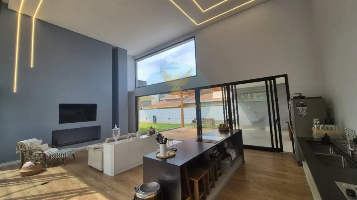 Casa de Condomínio com 3 quartos à venda, 375m2 em Granja Viana, Cotia - SP - imagem 3 Foto 3 de Casa de Condomínio com 3 quartos à venda, 375m2 em Granja Viana, Cotia - SP