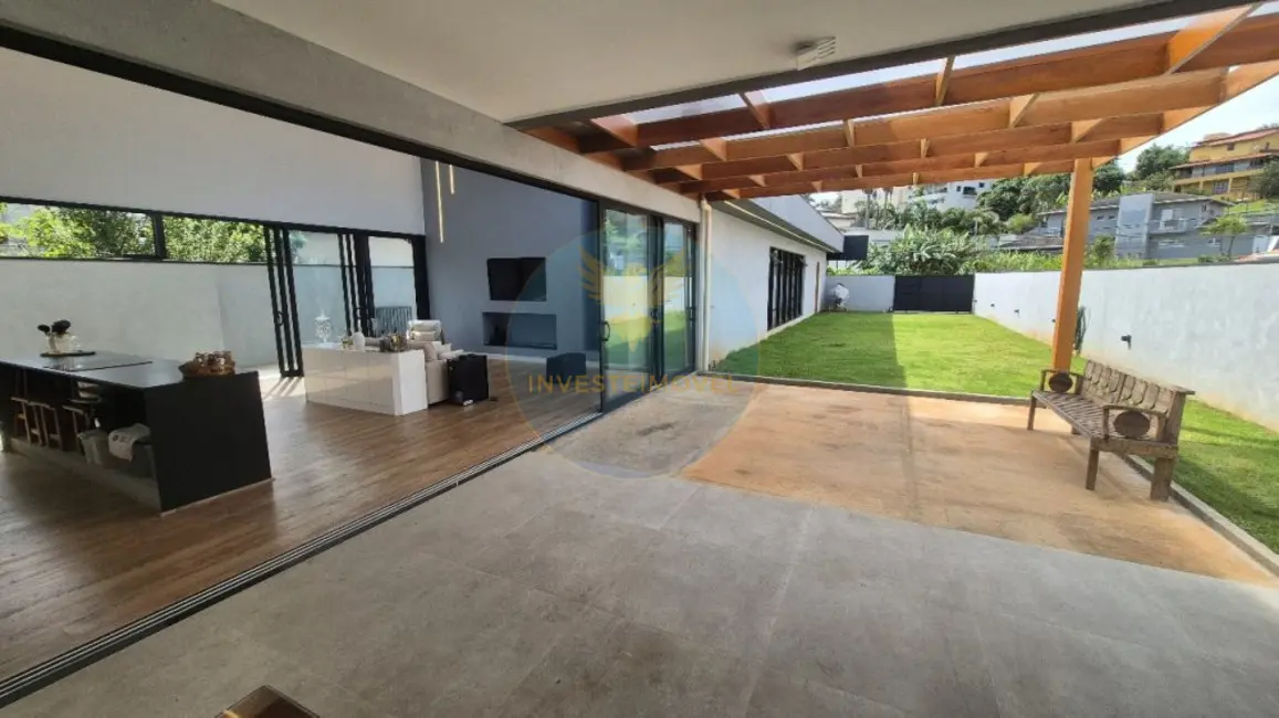 Casa de Condomínio com 3 quartos à venda, 375m2 em Granja Viana, Cotia - SP - imagem 8 Foto 8 de Casa de Condomínio com 3 quartos à venda, 375m2 em Granja Viana, Cotia - SP