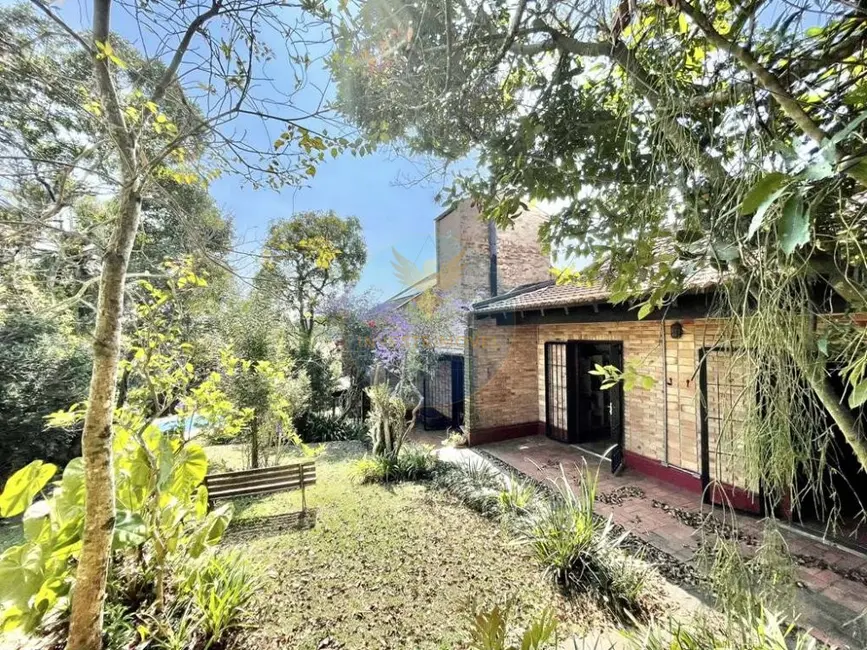 Casa de Condomínio com 3 quartos à venda, 450m2 em Granja Viana, Carapicuiba - SP - imagem 3 Foto 3 de Casa de Condomínio com 3 quartos à venda, 450m2 em Granja Viana, Carapicuiba - SP