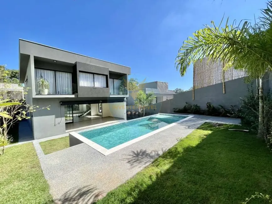 Foto 1 de Casa de Condomínio com 4 quartos à venda, 394m2 em Embu Das Artes - SP