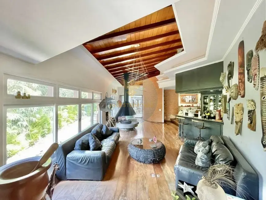 Casa de Condomínio com 6 quartos à venda, 641m2 em Granja Viana, Cotia - SP - imagem 5 Foto 5 de Casa de Condomínio com 6 quartos à venda, 641m2 em Granja Viana, Cotia - SP