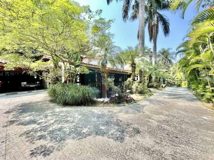 Casa de Condomínio com 6 quartos à venda, 641m2 em Granja Viana, Cotia - SP - imagem 3 Foto 3 de Casa de Condomínio com 6 quartos à venda, 641m2 em Granja Viana, Cotia - SP