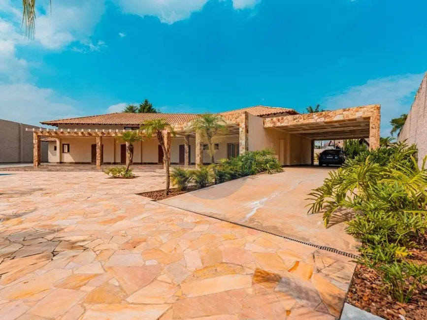 Casa de Condomínio com 4 quartos à venda, 689m2 em Granja Viana, Cotia - SP - imagem 5 Foto 5 de Casa de Condomínio com 4 quartos à venda, 689m2 em Granja Viana, Cotia - SP