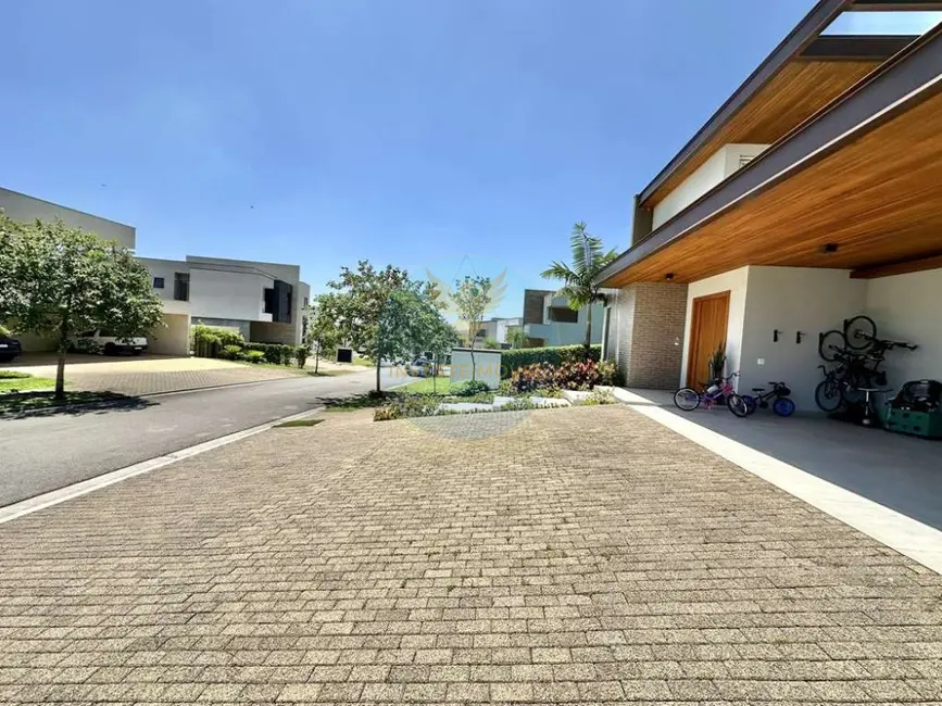 Casa de Condomínio com 4 quartos à venda, 345m2 em Granja Viana, Carapicuiba - SP - imagem 5 Foto 5 de Casa de Condomínio com 4 quartos à venda, 345m2 em Granja Viana, Carapicuiba - SP