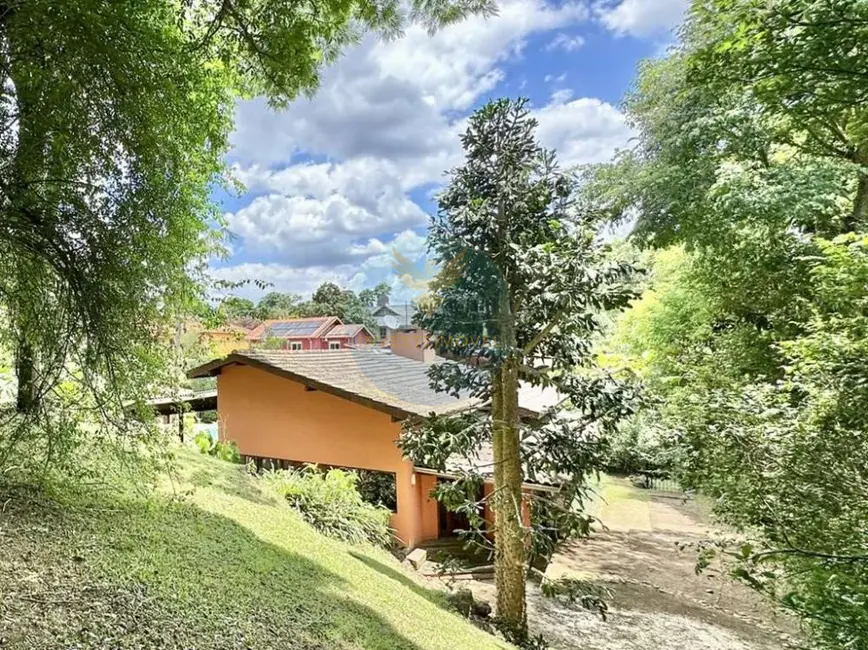Casa de Condomínio com 4 quartos à venda, 417m2 em Granja Viana, Carapicuiba - SP - imagem 2 Foto 2 de Casa de Condomínio com 4 quartos à venda, 417m2 em Granja Viana, Carapicuiba - SP