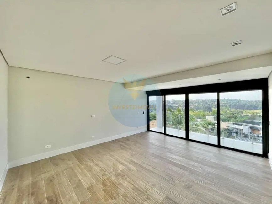 Casa de Condomínio com 4 quartos para alugar, 484m2 em Granja Viana, Cotia - SP - imagem 5 Foto 5 de Casa de Condomínio com 4 quartos para alugar, 484m2 em Granja Viana, Cotia - SP