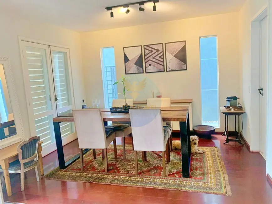 Foto 2 de Casa de Condomínio com 3 quartos à venda, 214m2 em Jardim do Golf I, Jandira - SP