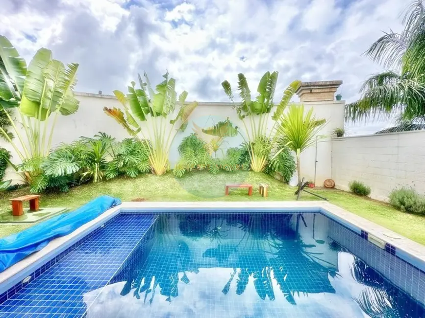 Foto 2 de Casa de Condomínio com 4 quartos à venda, 180m2 em Granja Viana, Cotia - SP