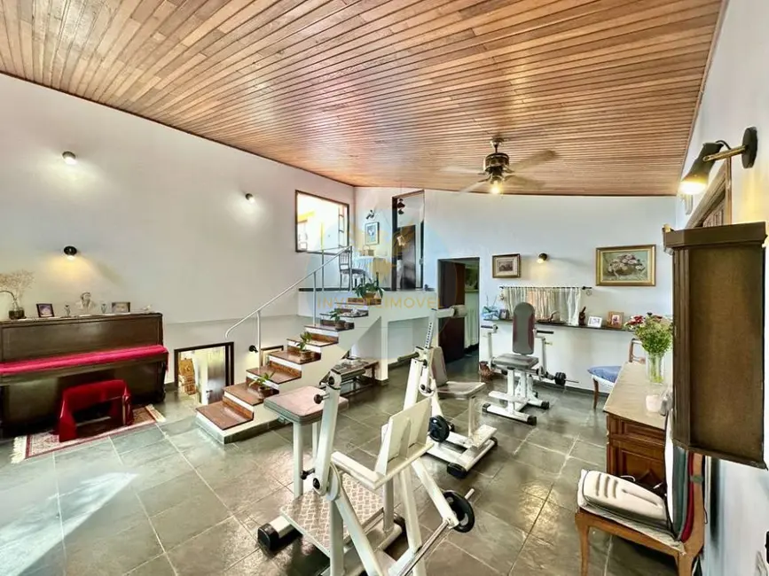 Casa com 4 quartos à venda, 218m2 em Granja Viana, Cotia - SP - imagem 9 Foto 9 de Casa com 4 quartos à venda, 218m2 em Granja Viana, Cotia - SP