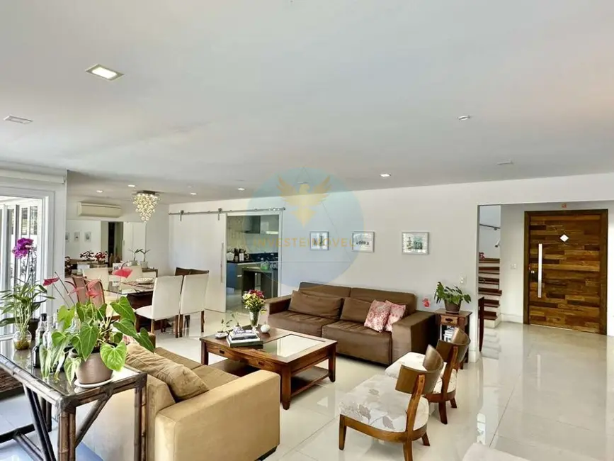 Casa de Condomínio com 5 quartos à venda, 375m2 em Residencial Euroville, Carapicuiba - SP - imagem 6 Foto 6 de Casa de Condomínio com 5 quartos à venda, 375m2 em Residencial Euroville, Carapicuiba - SP
