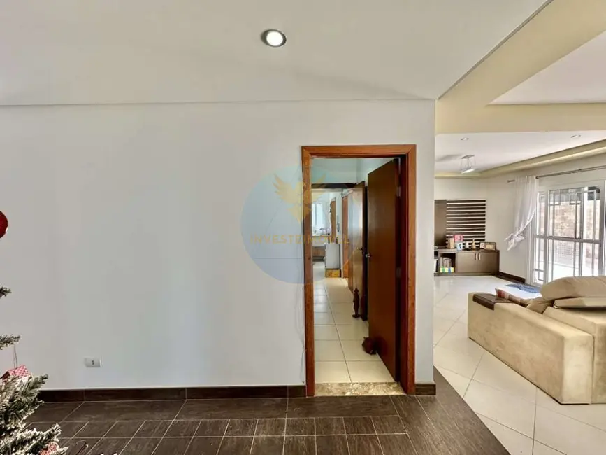 Foto 2 de Casa de Condomínio com 4 quartos à venda, 401m2 em Golf Gardens, Carapicuiba - SP