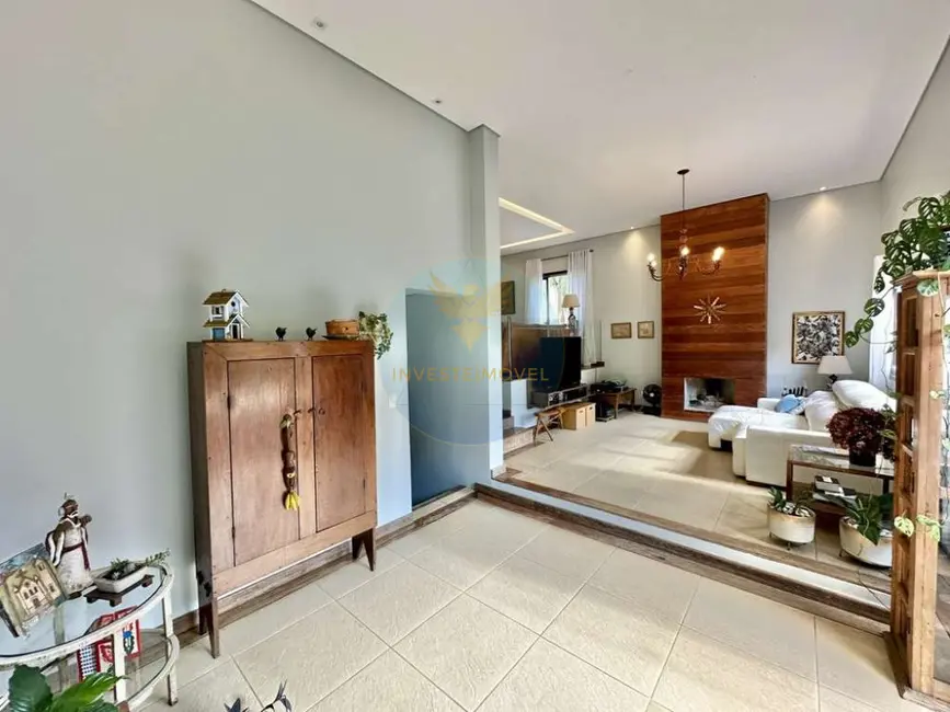 Foto 4 de Casa de Condomínio com 3 quartos à venda, 330m2 em Granja Viana, Carapicuiba - SP