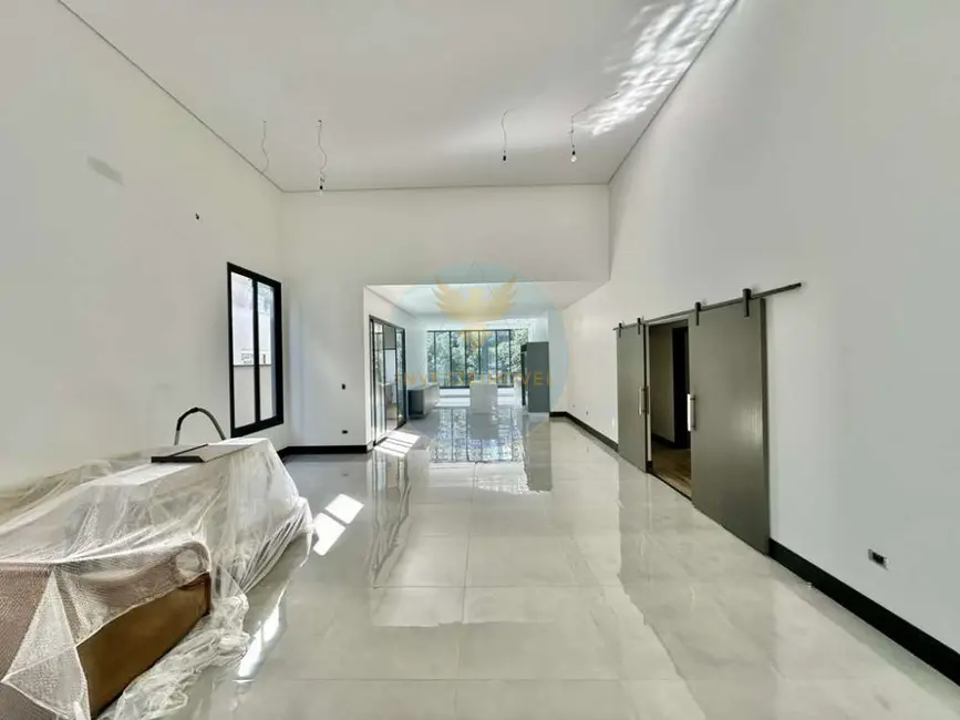 Foto 4 de Casa de Condomínio com 5 quartos à venda, 412m2 em Jandira - SP