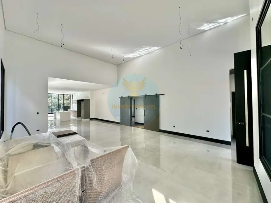 Foto 5 de Casa de Condomínio com 5 quartos à venda, 412m2 em Jandira - SP