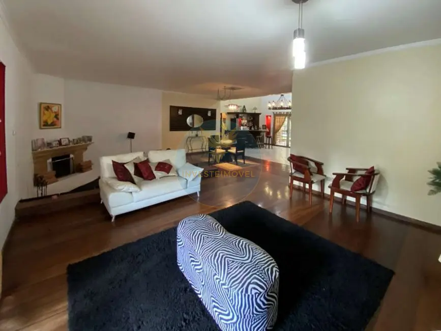 Foto 9 de Casa com 4 quartos para alugar, 780m2 em Granja Viana, Carapicuiba - SP