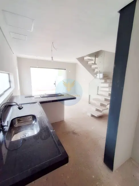 Casa de Condomínio com 3 quartos à venda, 176m2 em Granja Viana, Carapicuiba - SP - imagem 4 Foto 4 de Casa de Condomínio com 3 quartos à venda, 176m2 em Granja Viana, Carapicuiba - SP