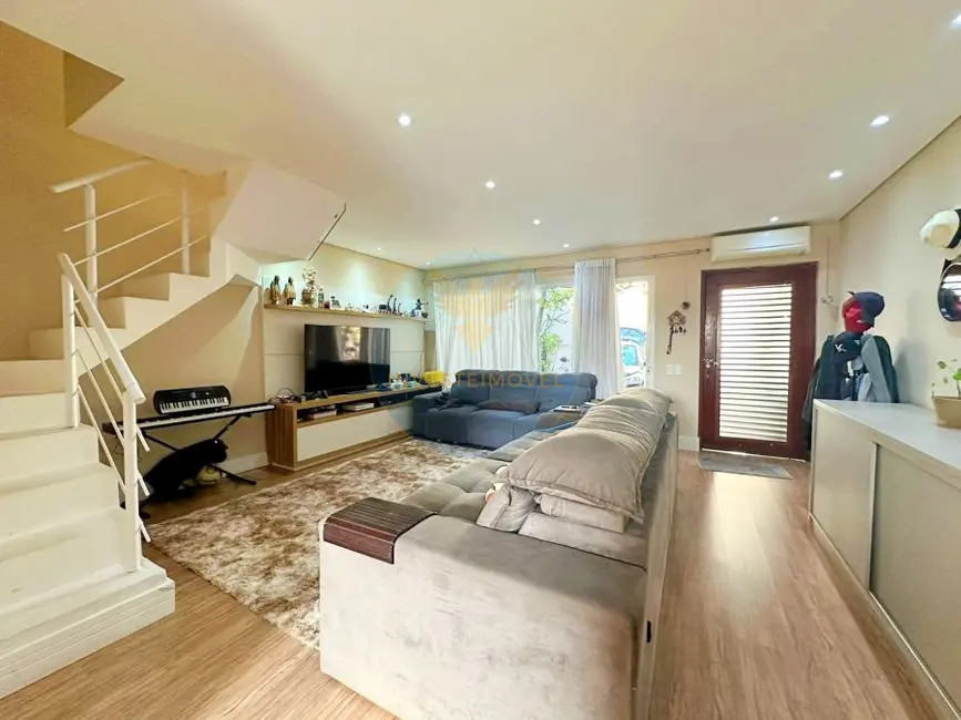 Casa de Condomínio com 4 quartos à venda, 164m2 em Granja Viana, Cotia - SP - imagem 6 Foto 6 de Casa de Condomínio com 4 quartos à venda, 164m2 em Granja Viana, Cotia - SP