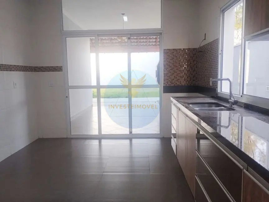 Foto 9 de Casa de Condomínio com 4 quartos para alugar, 300m2 em Jardim Torino, Cotia - SP