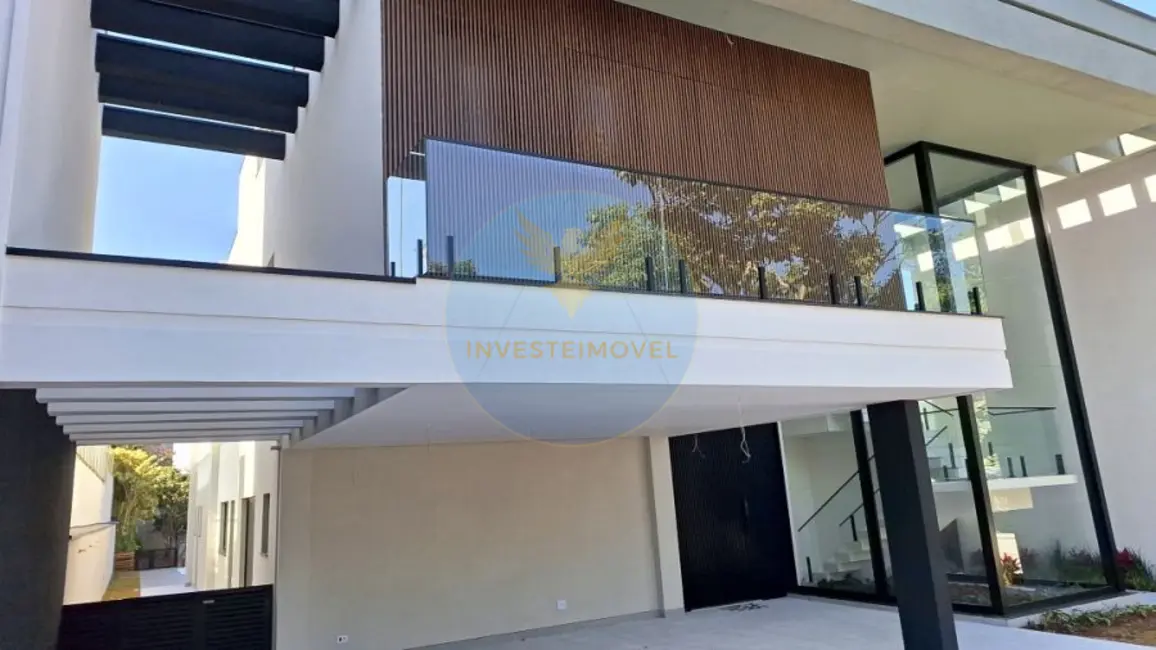 Casa de Condomínio com 5 quartos à venda, 340m2 em Granja Viana, Cotia - SP - imagem 4 Foto 4 de Casa de Condomínio com 5 quartos à venda, 340m2 em Granja Viana, Cotia - SP