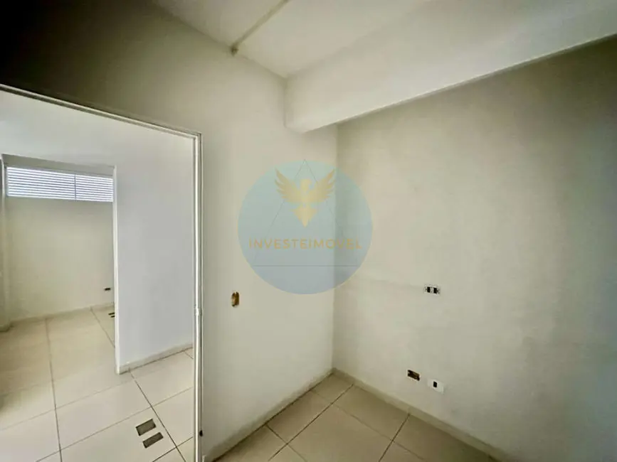 Foto 9 de Sala Comercial para alugar, 392m2 em Jardim Nomura, Cotia - SP