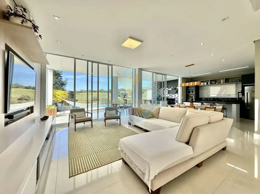 Casa de Condomínio com 3 quartos à venda, 281m2 em Granja Viana, Cotia - SP - imagem 1 Foto 1 de Casa de Condomínio com 3 quartos à venda, 281m2 em Granja Viana, Cotia - SP