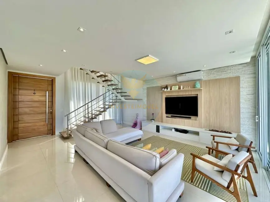 Casa de Condomínio com 3 quartos à venda, 281m2 em Granja Viana, Cotia - SP - imagem 4 Foto 4 de Casa de Condomínio com 3 quartos à venda, 281m2 em Granja Viana, Cotia - SP