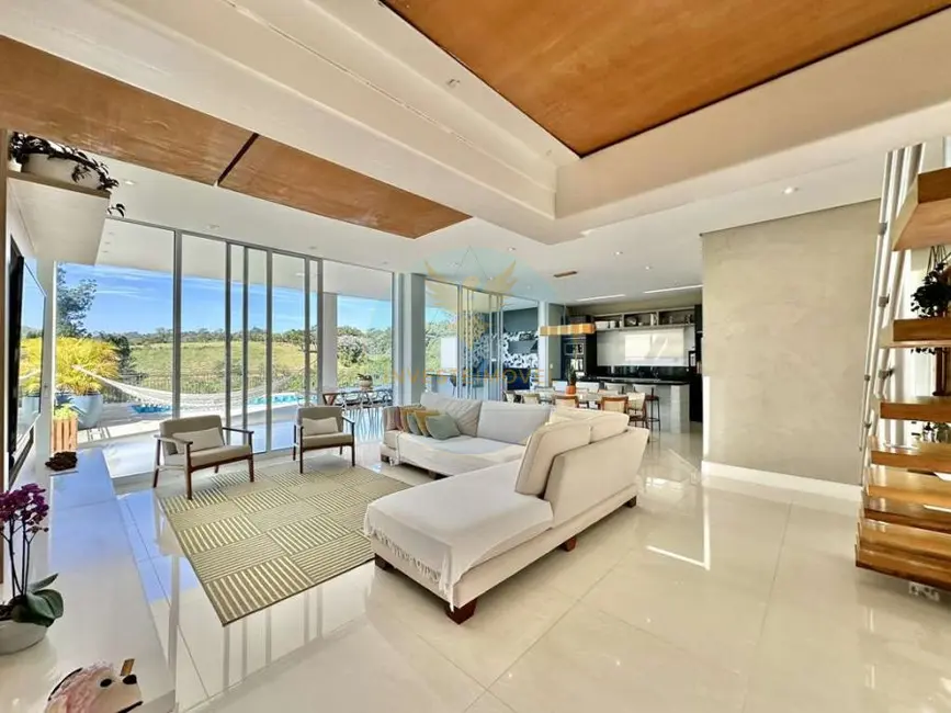 Casa de Condomínio com 3 quartos à venda, 281m2 em Granja Viana, Cotia - SP - imagem 5 Foto 5 de Casa de Condomínio com 3 quartos à venda, 281m2 em Granja Viana, Cotia - SP