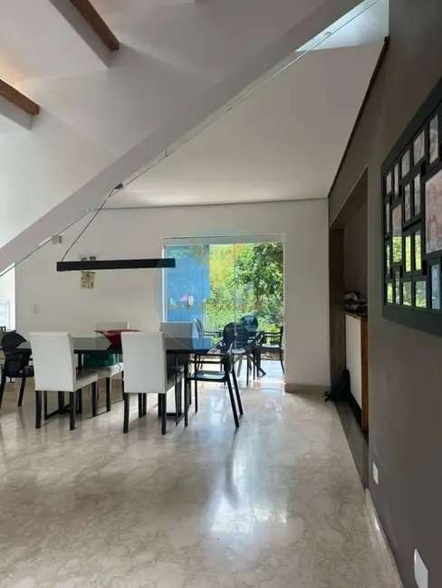 Foto 9 de Casa de Condomínio com 3 quartos à venda, 300m2 em Jandira - SP