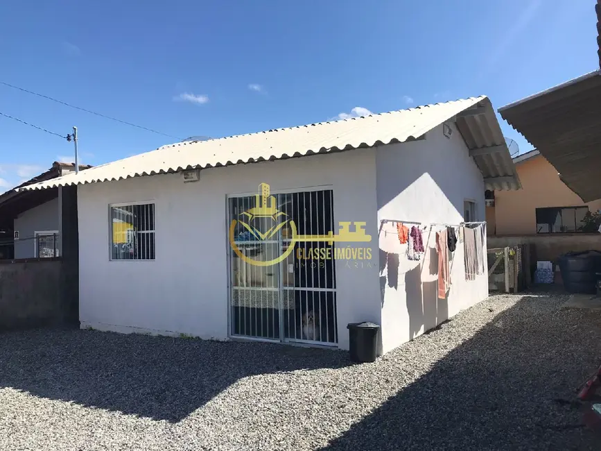 Foto 2 de Casa com 3 quartos à venda, 100m2 em Centro, Penha - SC