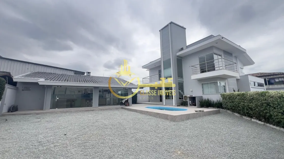 Foto 3 de Casa com 3 quartos à venda, 300m2 em Salseiros, Itajai - SC