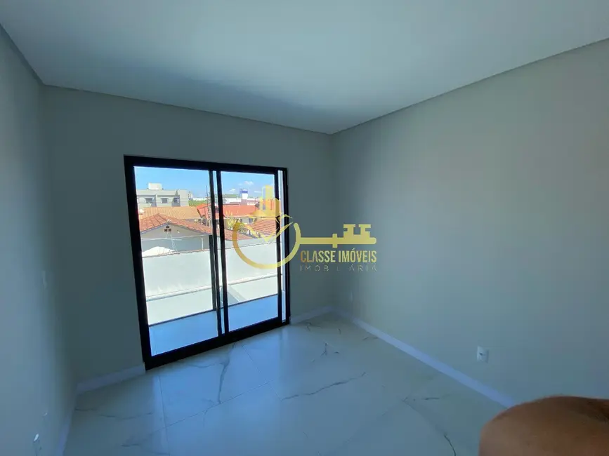 Foto 9 de Sobrado com 2 quartos à venda, 117m2 em Balneario Picarras - SC