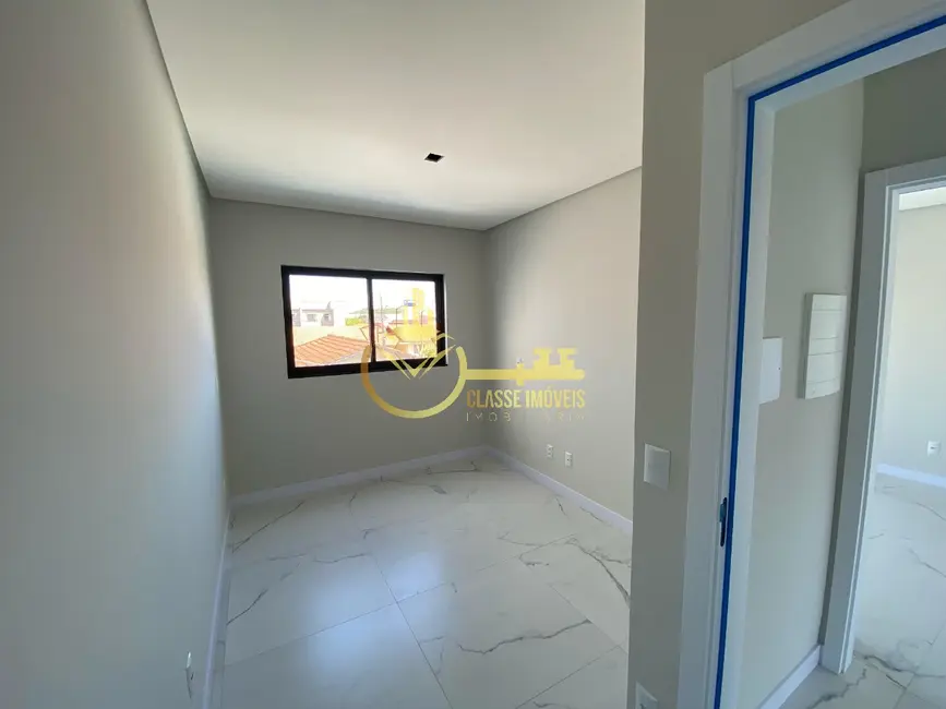 Foto 8 de Sobrado com 2 quartos à venda, 117m2 em Balneario Picarras - SC