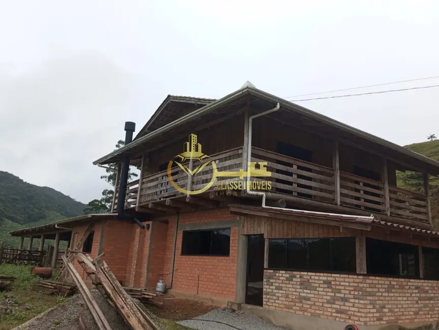 Foto 1 de Fazenda / Haras com 2 quartos à venda, 180000m2 em Ilhota - SC