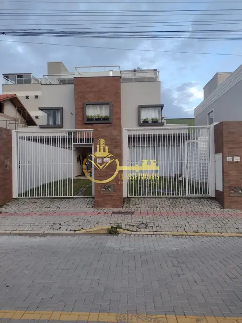 Foto 1 de Sobrado com 22 quartos à venda, 107m2 em Bombinhas - SC