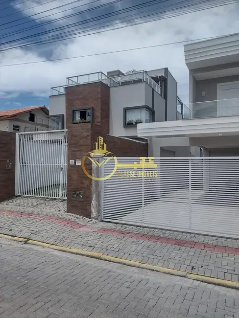 Foto 3 de Sobrado com 22 quartos à venda, 107m2 em Bombinhas - SC