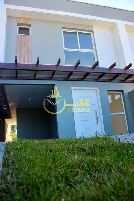 Sobrado com 2 quartos à venda, 109m2 em Espinheiros, Itajai - SC - imagem 1 Foto 1 de Sobrado com 2 quartos à venda, 109m2 em Espinheiros, Itajai - SC