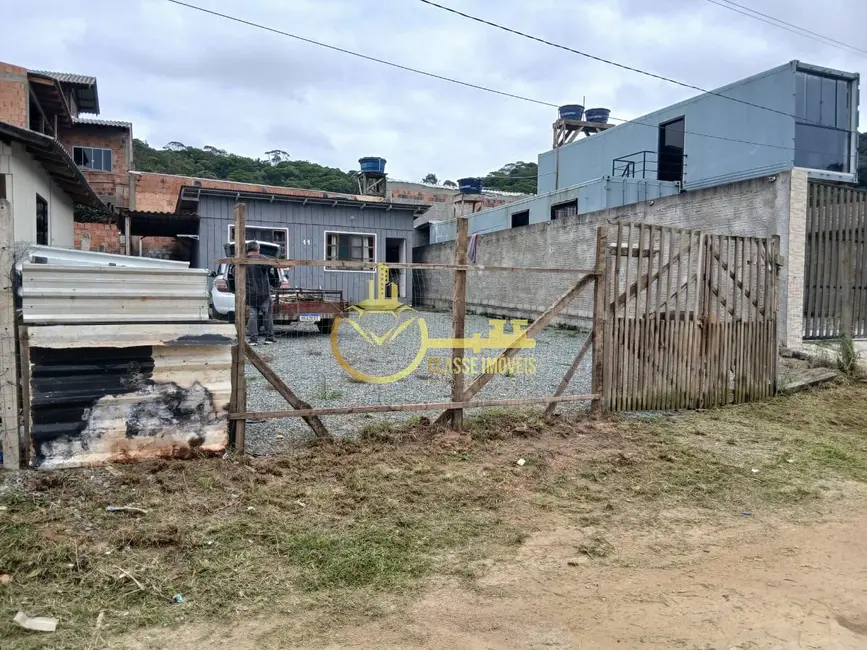 Casa com 1 quarto à venda, 200m2 em São Roque, Itajai - SC - imagem 3 Foto 3 de Casa com 1 quarto à venda, 200m2 em São Roque, Itajai - SC