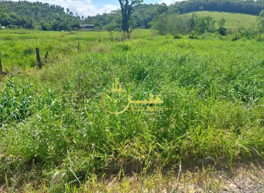 Foto 1 de Terreno / Lote à venda, 288m2 em Balneario Picarras - SC