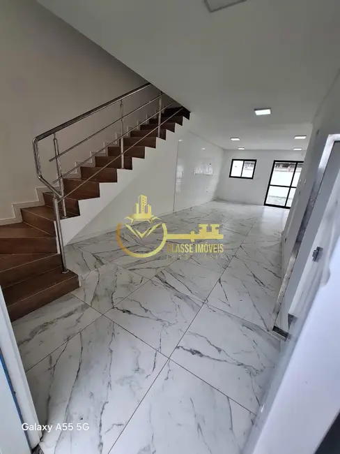 Sobrado com 3 quartos à venda, 139m2 em Penha - SC - imagem 8 Foto 8 de Sobrado com 3 quartos à venda, 139m2 em Penha - SC