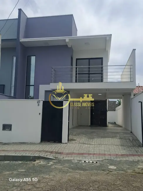 Sobrado com 3 quartos à venda, 139m2 em Penha - SC - imagem 3 Foto 3 de Sobrado com 3 quartos à venda, 139m2 em Penha - SC