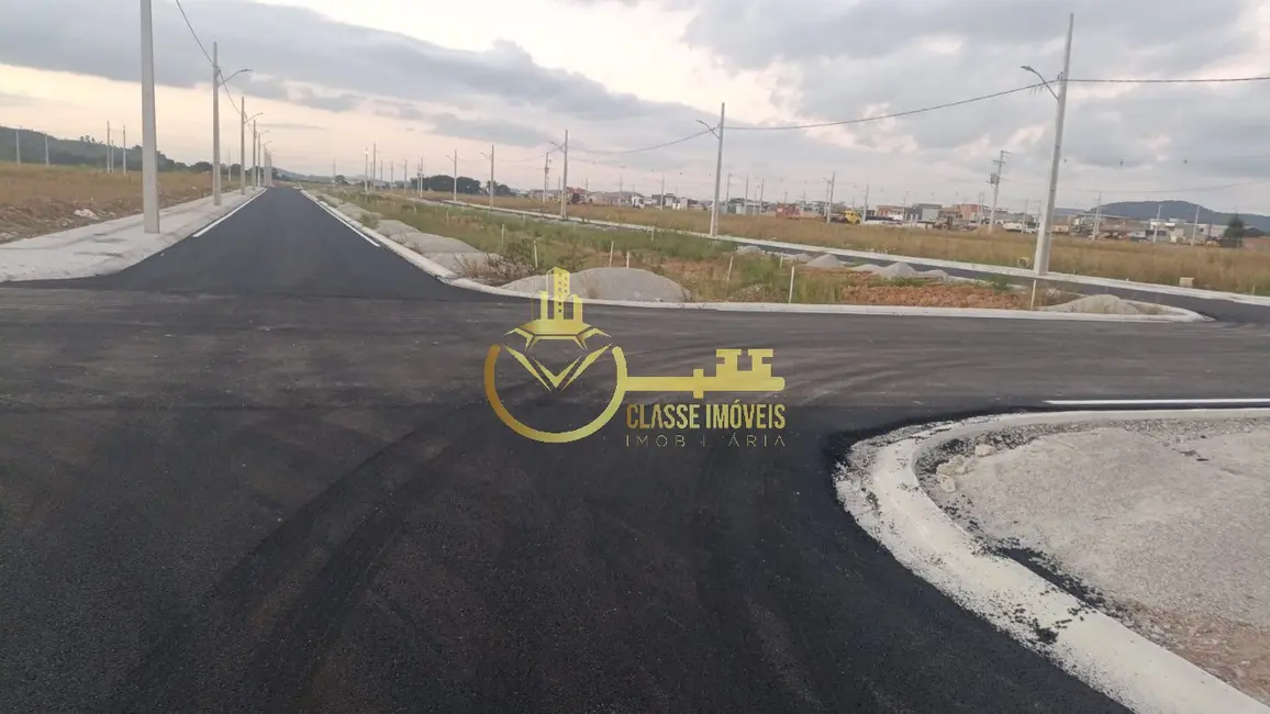 Foto 1 de Terreno / Lote à venda, 241m2 em Espinheiros, Itajai - SC