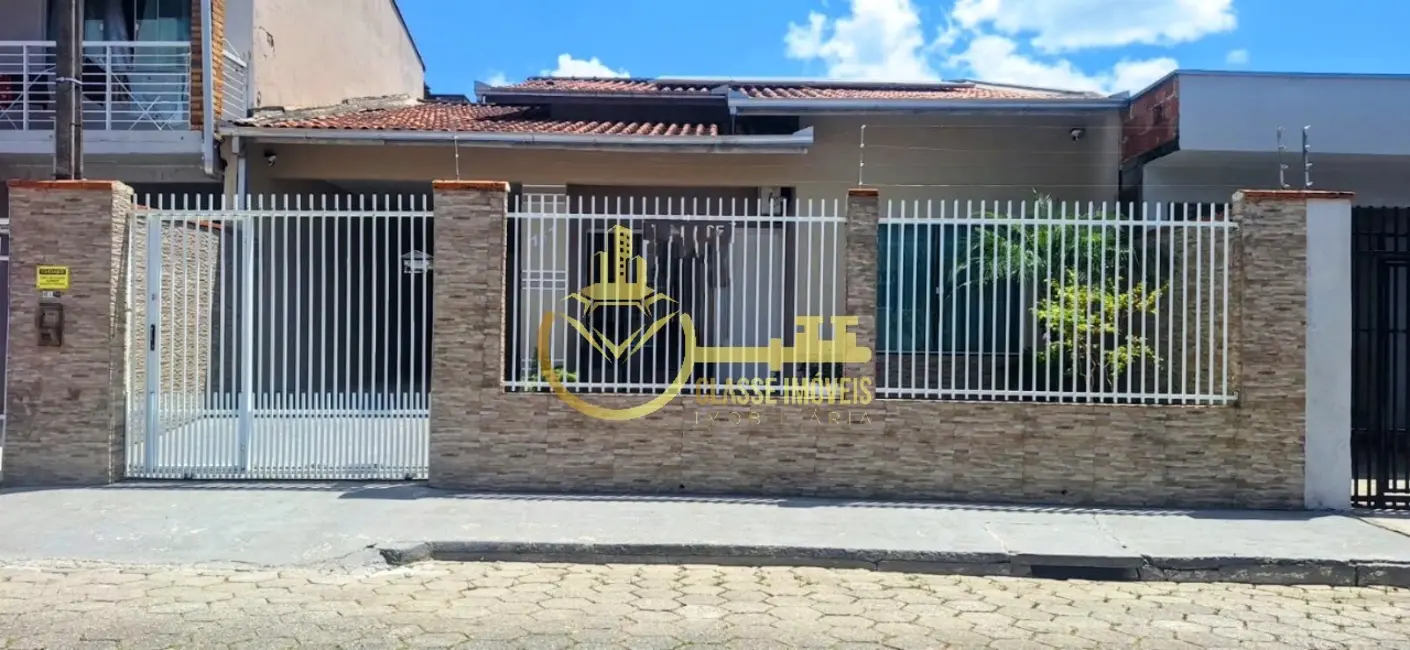 Casa com 2 quartos à venda, 200m2 em Espinheiros, Itajai - SC - imagem 1 Foto 1 de Casa com 2 quartos à venda, 200m2 em Espinheiros, Itajai - SC