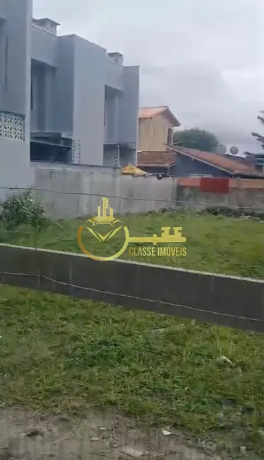 Foto 2 de Terreno / Lote à venda, 264m2 em Balneario Picarras - SC
