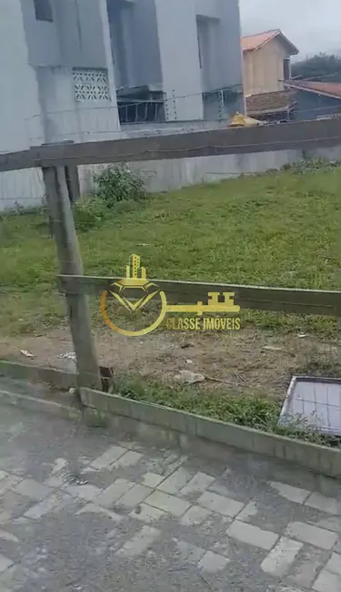 Foto 4 de Terreno / Lote à venda, 264m2 em Balneario Picarras - SC