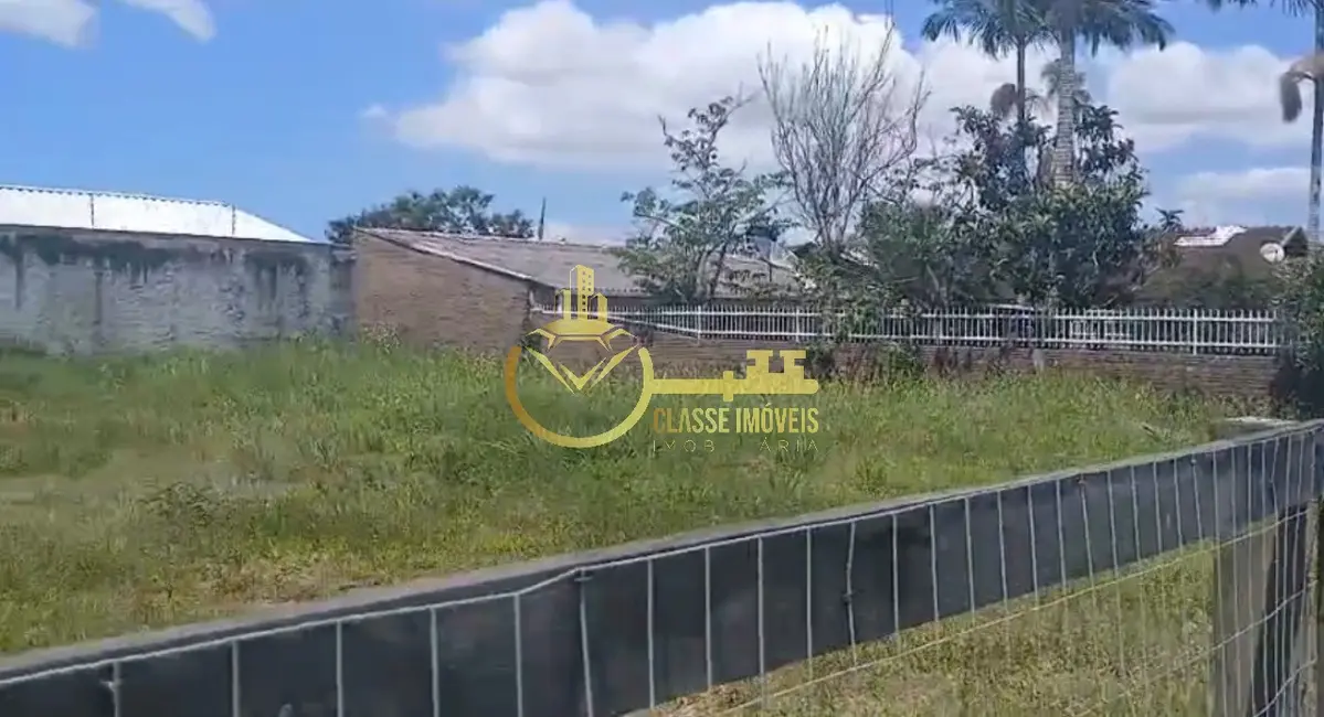 Foto 5 de Terreno / Lote à venda, 750m2 em Balneario Picarras - SC