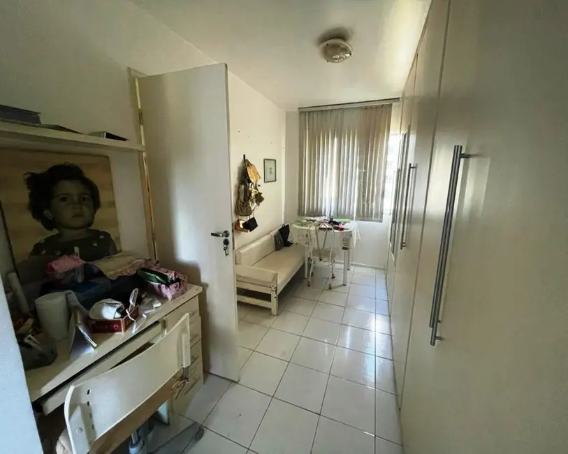 Apartamento com 3 quartos à venda, 84m2 em Itaigara, Salvador - BA - imagem 4 Foto 4 de Apartamento com 3 quartos à venda, 84m2 em Itaigara, Salvador - BA