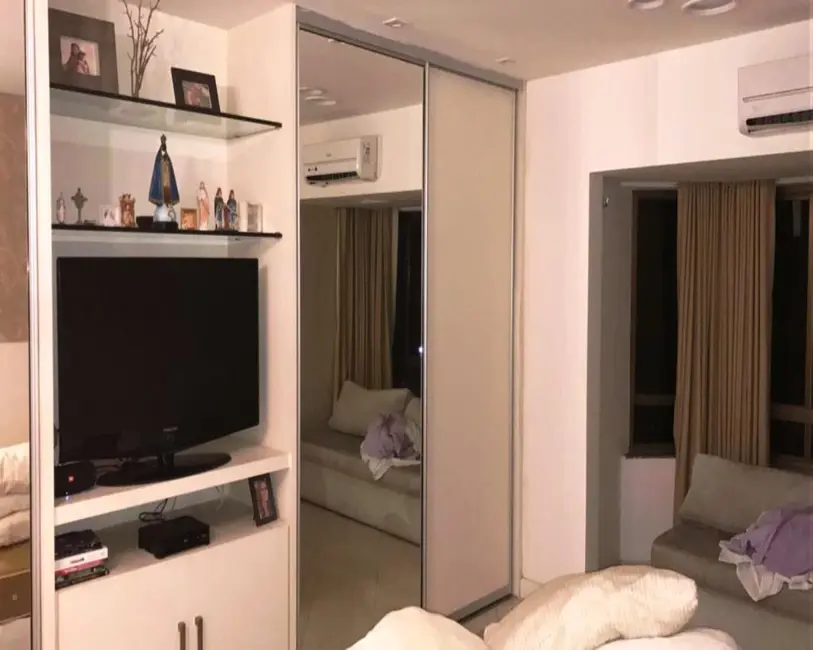 Apartamento com 4 quartos à venda, 250m2 em Horto Florestal, Salvador - BA - imagem 6 Foto 6 de Apartamento com 4 quartos à venda, 250m2 em Horto Florestal, Salvador - BA